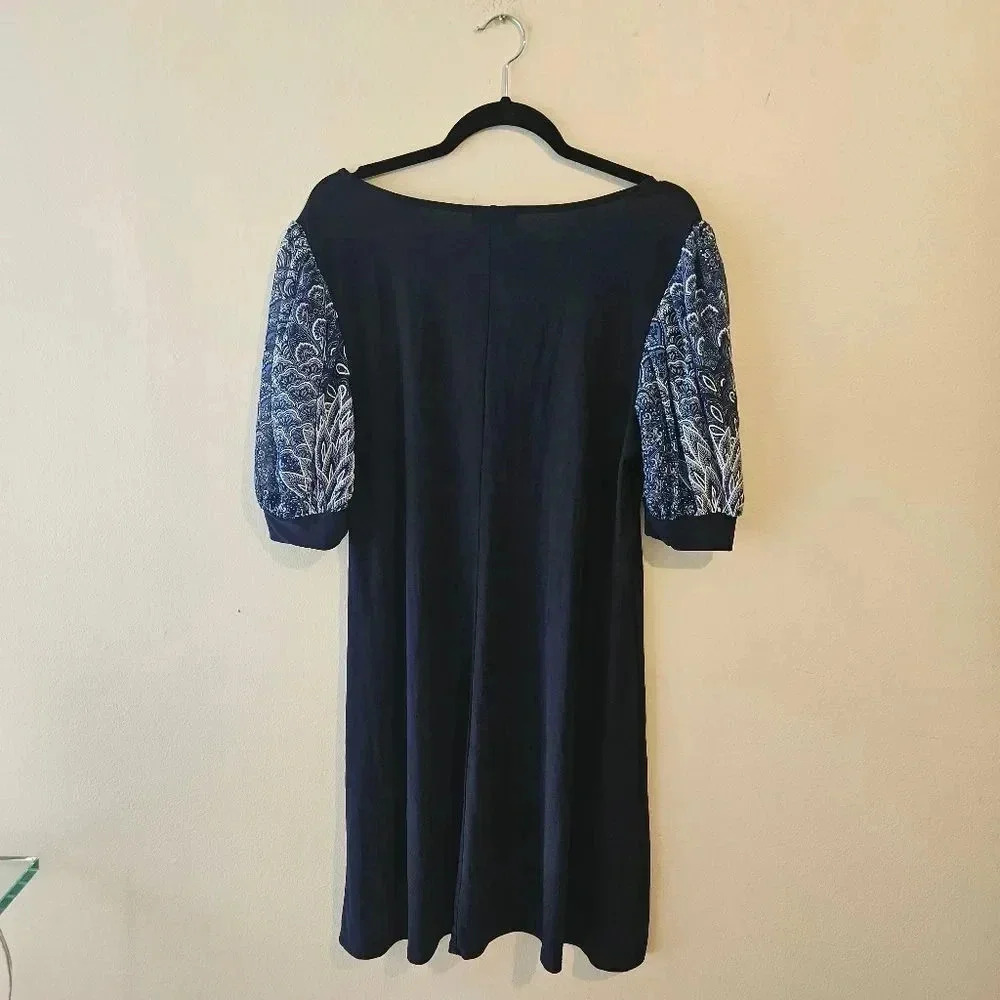 MSK Patterned Sleeve Shift Dress - Picture 4 of 5